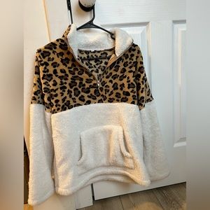 Women’s pullover sweater